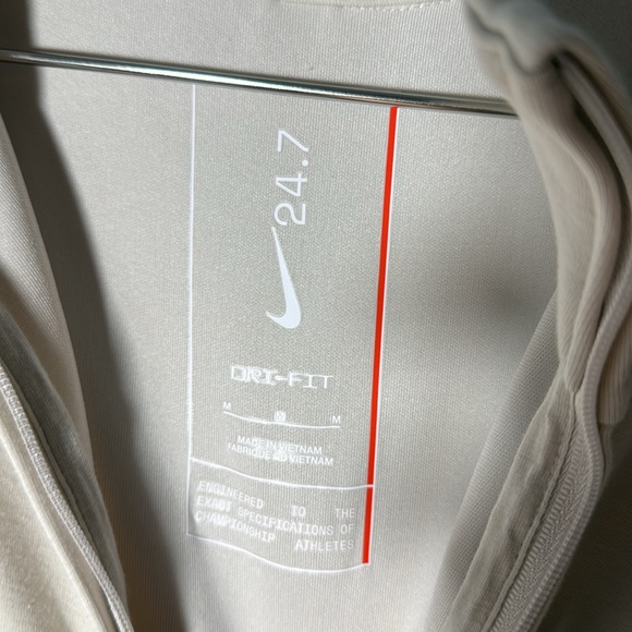Nike 24.7 Dri-FIT Cream Half Zip. Woman’s Size M. Oversized. - Picture 5 of 7
